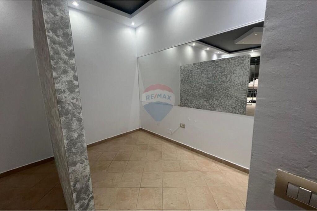 🏢 SHOP FOR RENT – NEAR THE AMBULANCE, VLORA