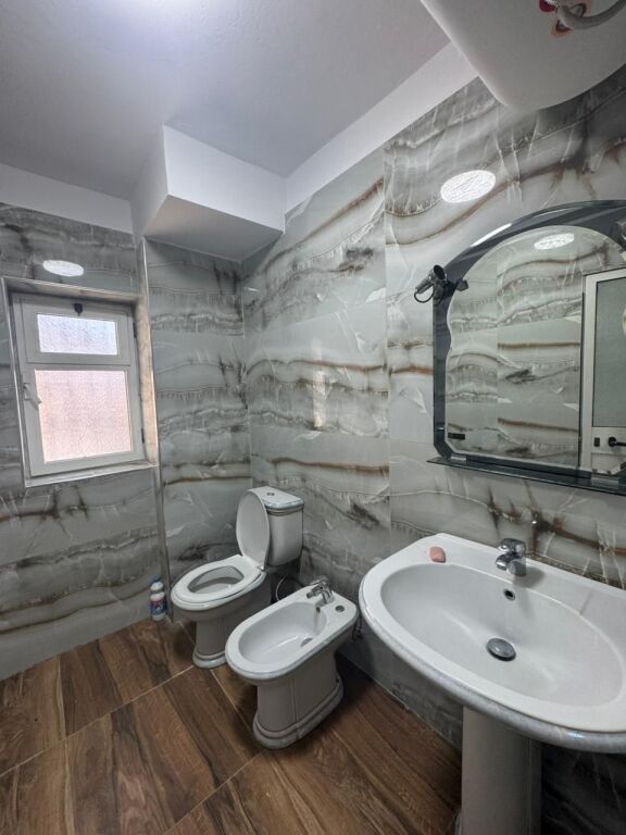 Apartament 1+1 per qera Rruga e Elbasanit !