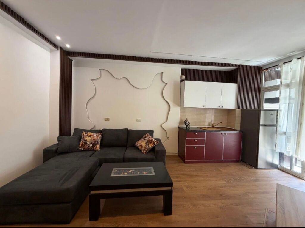 Shitet Apartament 1+1 te Shkembi Kavajes