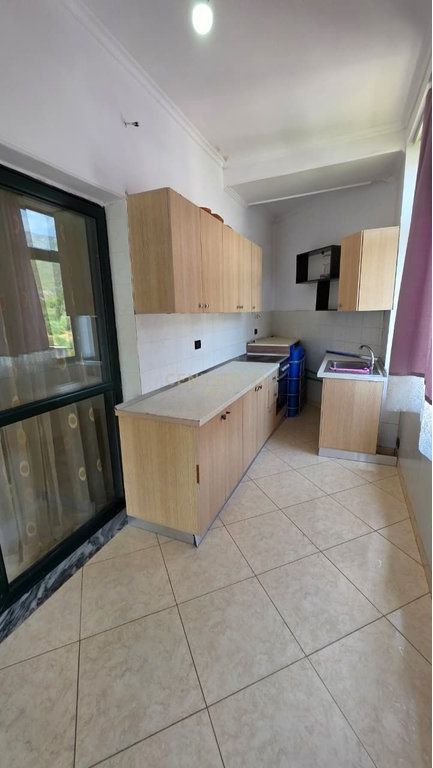 Apartament 1+1per qira, Dege e Thesarit,Fresk