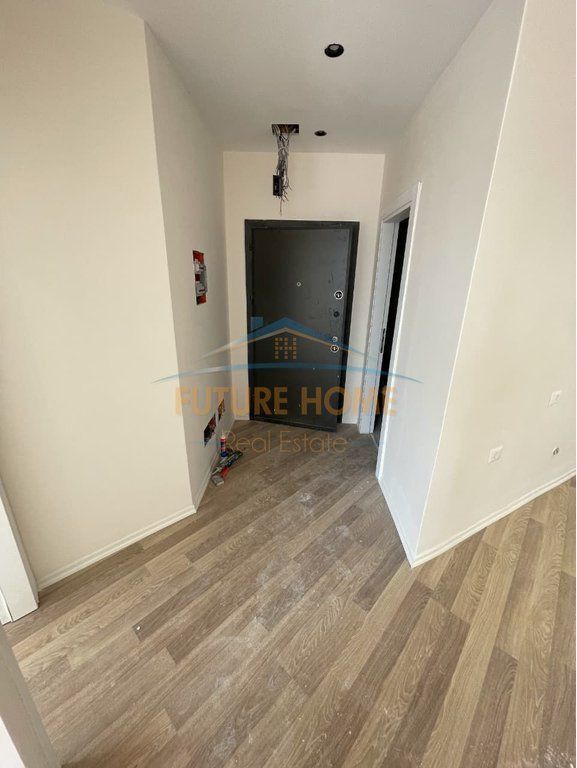 Shitet, Apartament 1+1, Unaza e re, Tiranë.