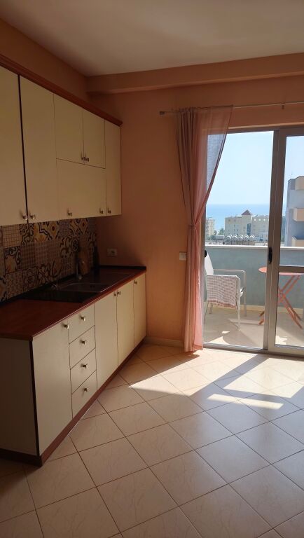 Appartamento luminoso di 73,1 m² vicino al mare a Durazzo — Parcheggio privato e ultimo piano