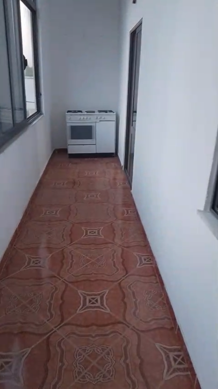 Apartament 2+1 per qera bosh tek Rruga E burgut !