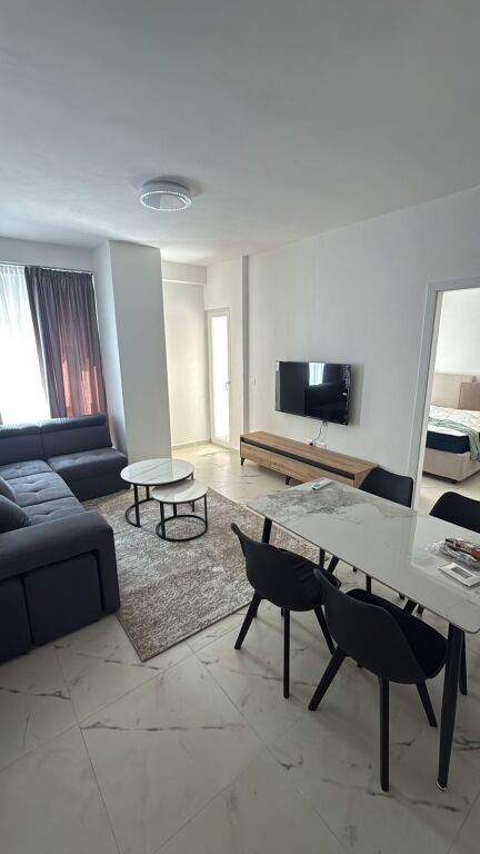 Jepet me qera apartamenti 1+1