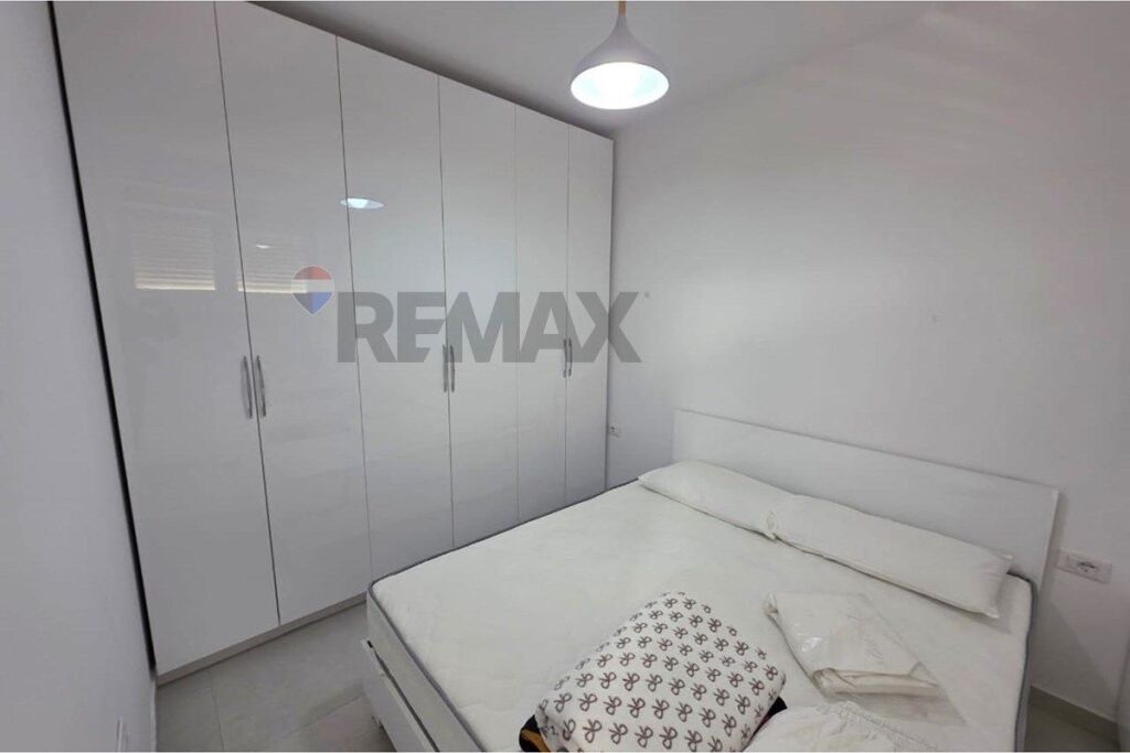 Shiten 2 apartamente 1+1 tek Kopshti Botanik