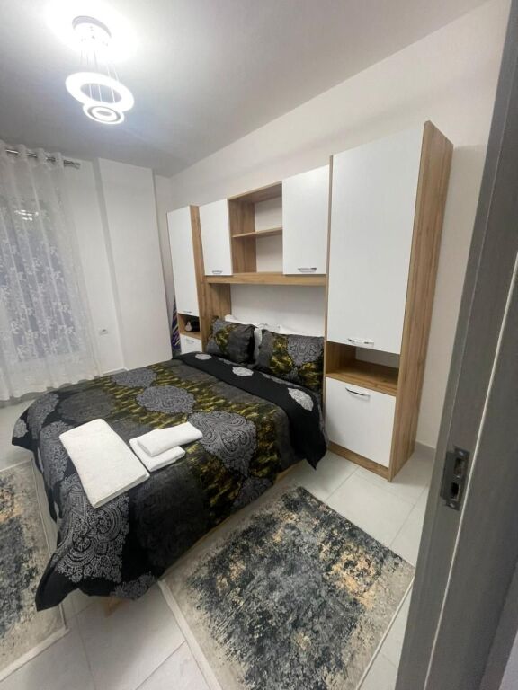 Qera | Apartament 3 + 1 | Rruga 5 Maji | 600 €/muaj