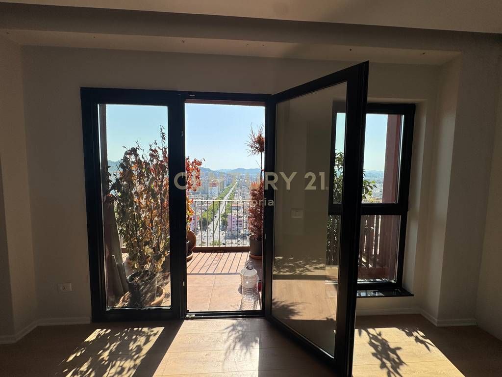 PREMIUM OFFICE FOR RENT IN TIRANA GARDEN BUILDING