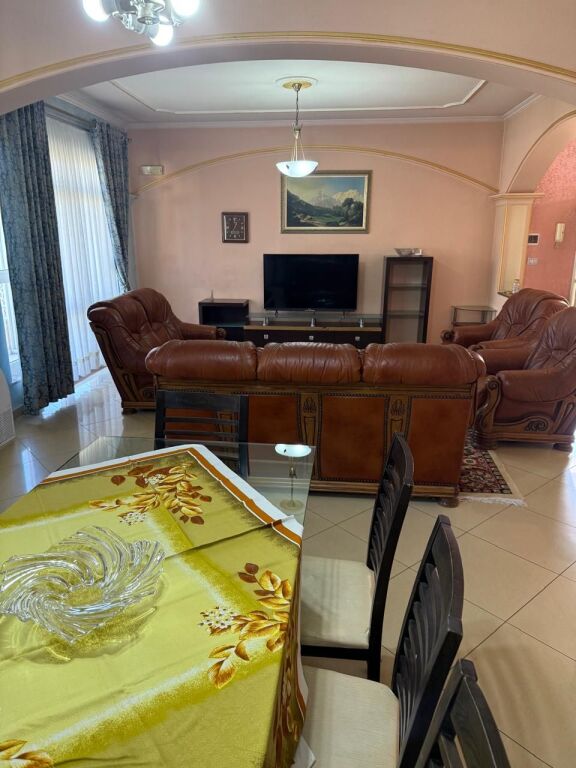 2nd floor villa for rent American Hospital Misto Mame