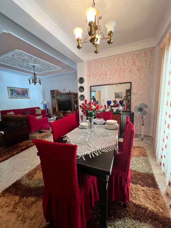 Jepet me qera apartament 2+1 ne Selite