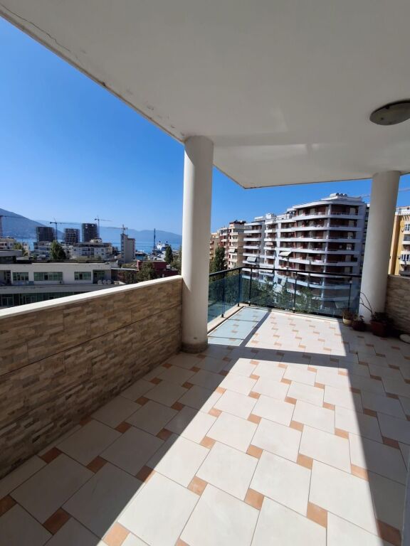 Three bedrom apartment for long term rent Vlore
