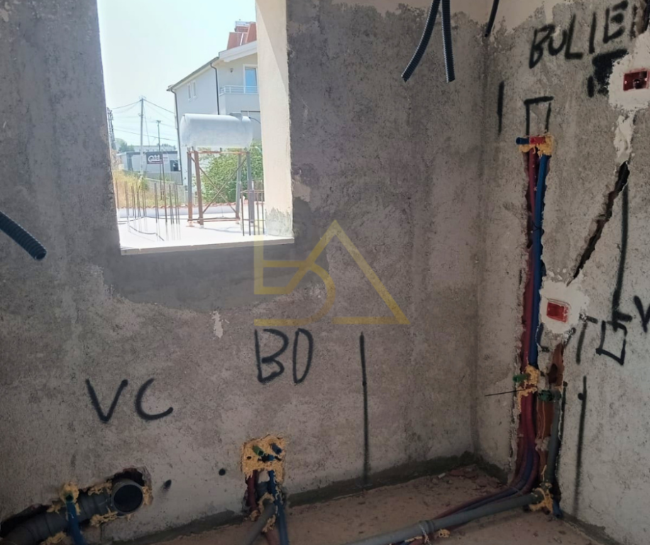 SHITET VILË E RE – RRUGA EJUP KASTRATI, TIRANË