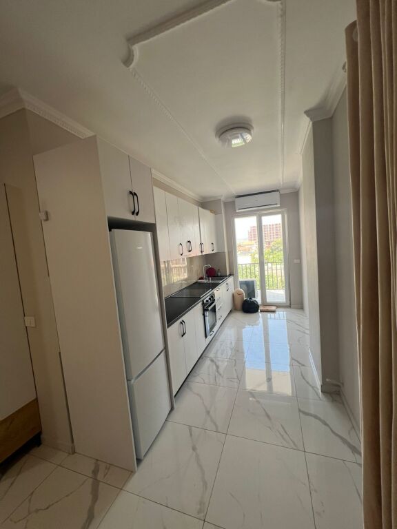 Apartament me qera 1+1
