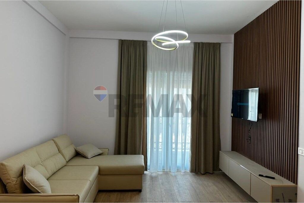 APARTAMENT 1+1 PER QIRA TE PORTA TIRANA E RE