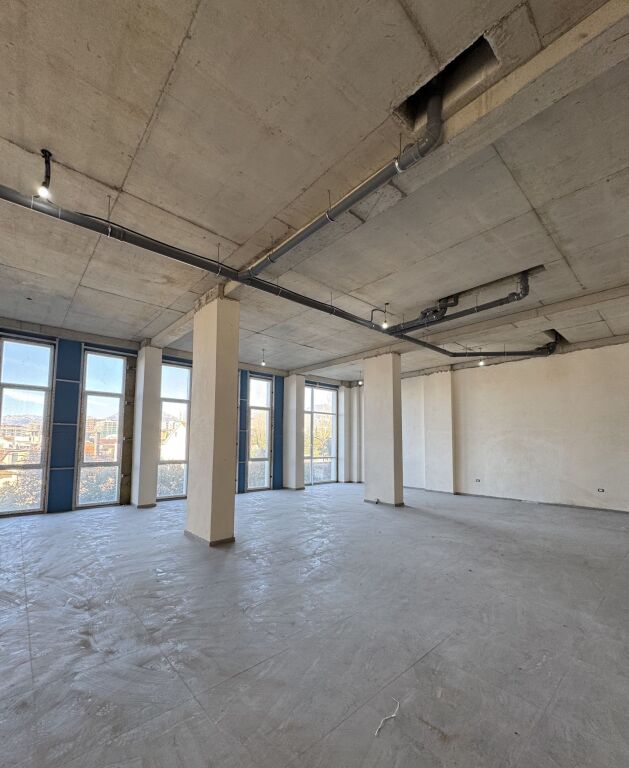 Affitto | Ambjent Biznesi | Bulevardi i Ri | 3300 €/mese