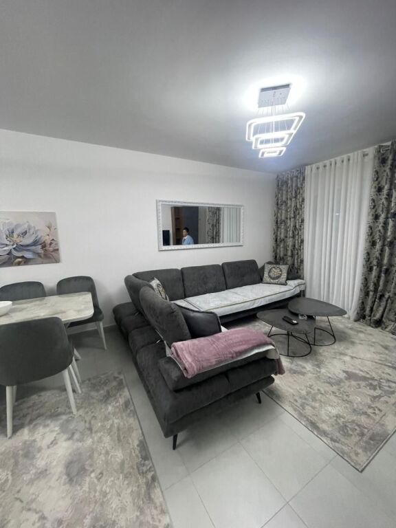 Qera | Apartament 3 + 1 | Rruga 5 Maji | 600 €/muaj
