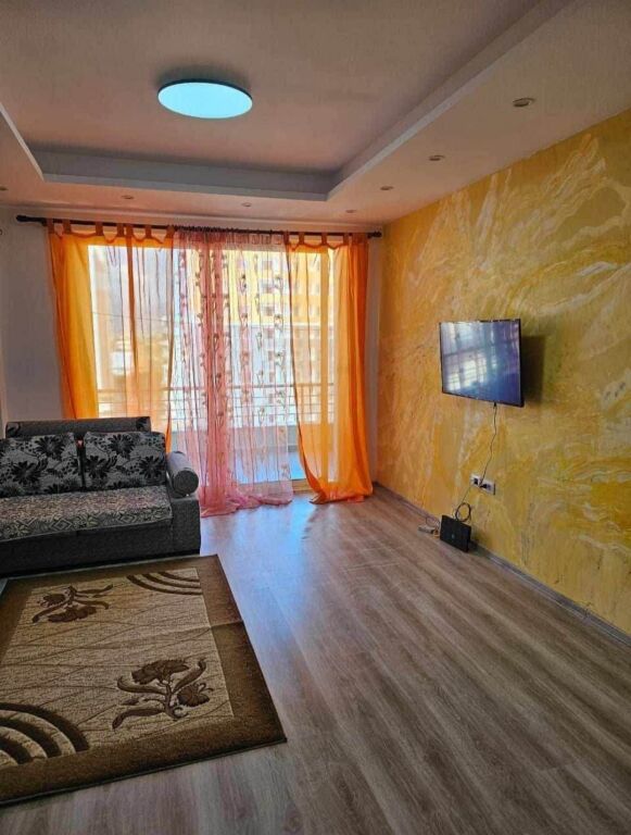 Jepet Apartament me qera 2+1 - Fusha Aviacionit, Tirane