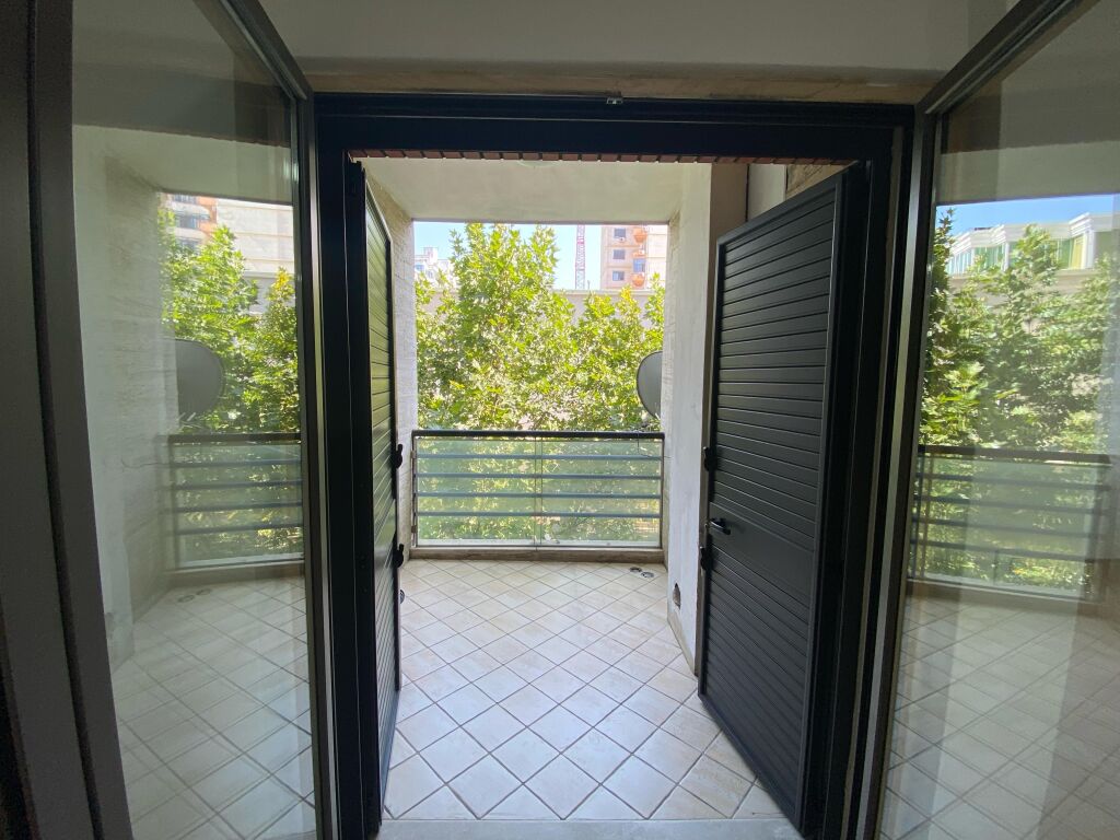 Ufficio in affitto nel centro di Tirana