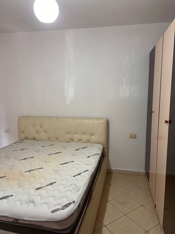 Jepet me qira 2+1 Kthesa e Kamzes 40.000 leke