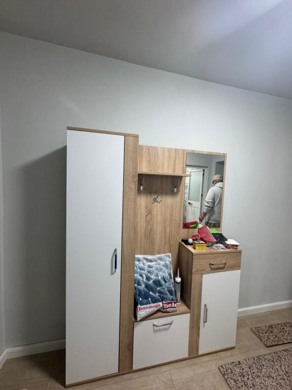 Apartament 1+1 per qera Rruga e Elbasanit !