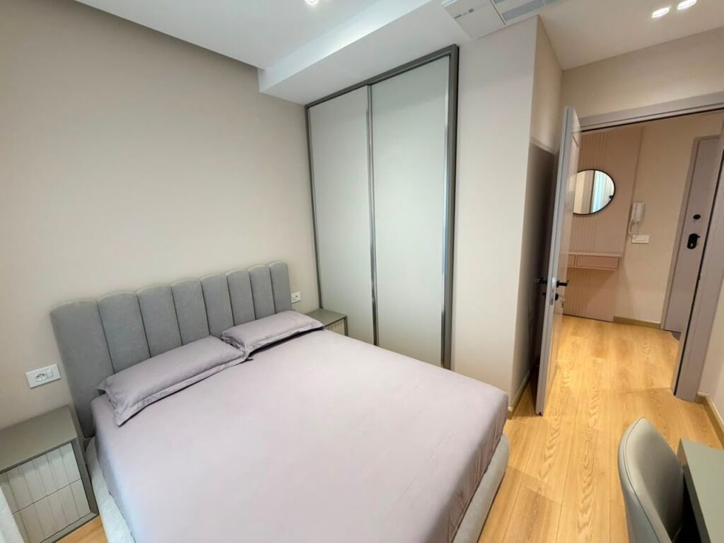 🏡 Jepet me qera Apartament 2+1+Post Parkimi  📍 Adresa : Zogu i zi 💵 Cmimi 1000€ me post parkimi