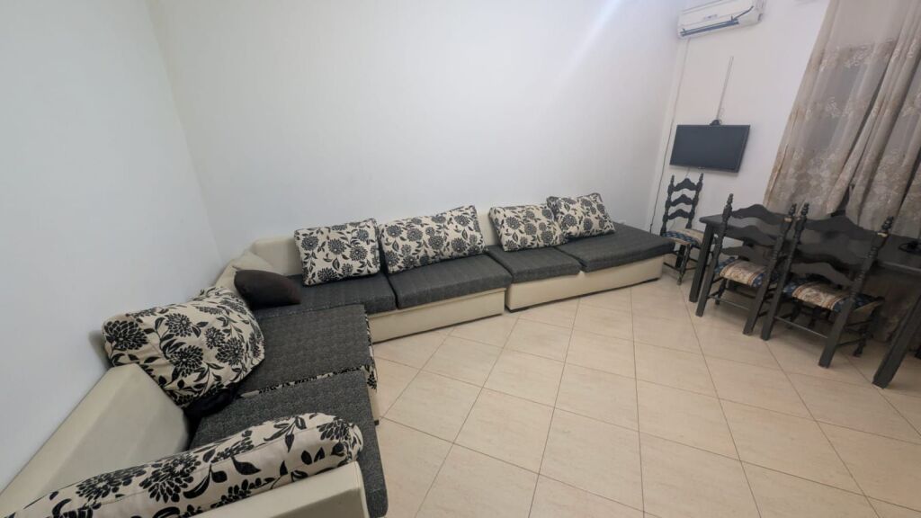 In affitto 2+1 Via Jordan Misja 50.000 leke