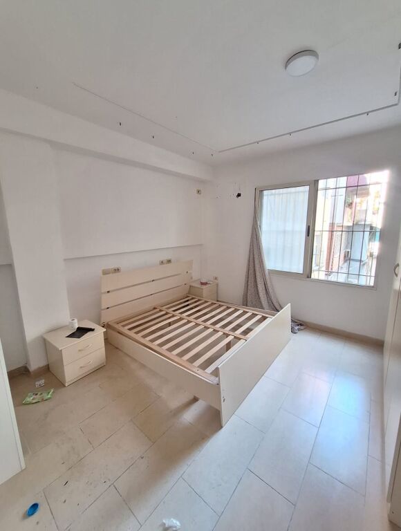 Locale per ufficio in affitto in via Durres