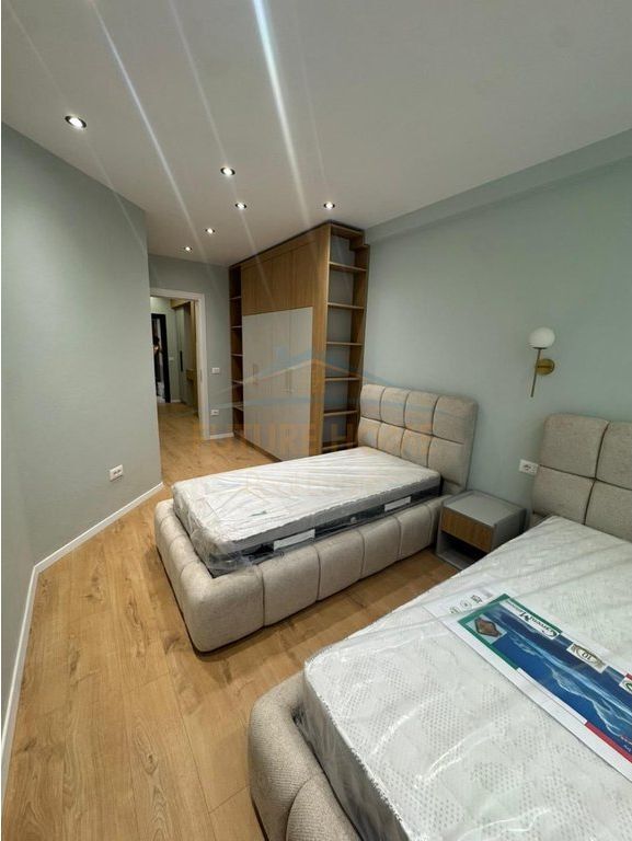Shitet, Apartament 2+1, Misto Mame .