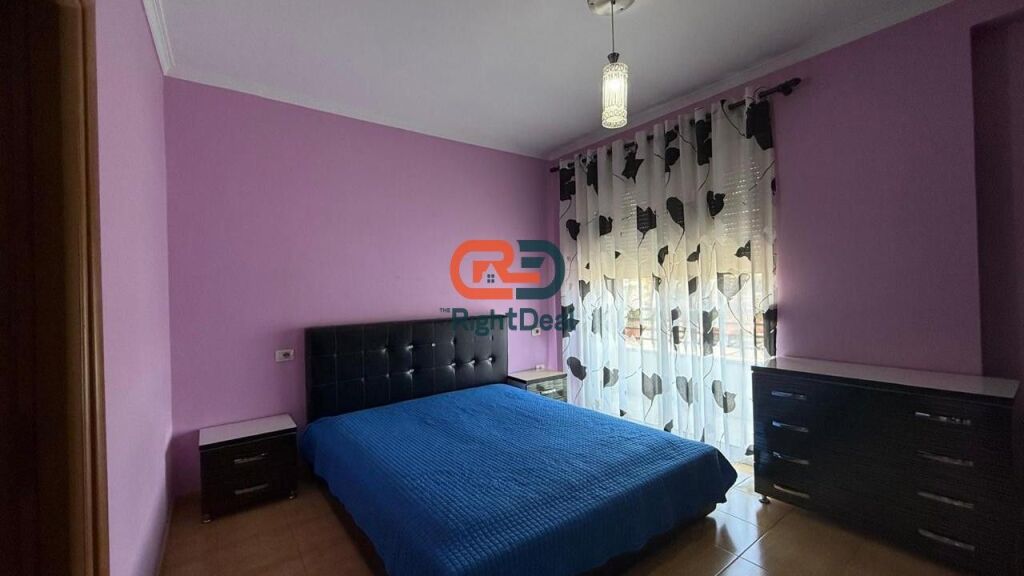 Ne Don Bosko, Shitet Apartament 2+1+2, Me Hapesira Te Bollshme Dhe Orientim Perfekt !!