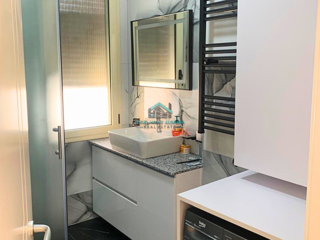 APPARTAMENTO 2+1 IN AFFITTO – LUNGOMARE, VLORË