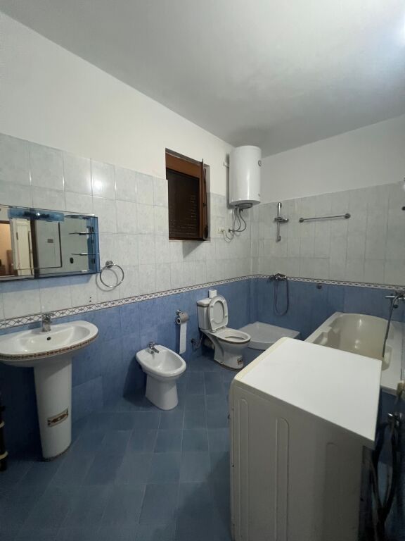 Apartament 2+1 me qera tek Siri Kodra