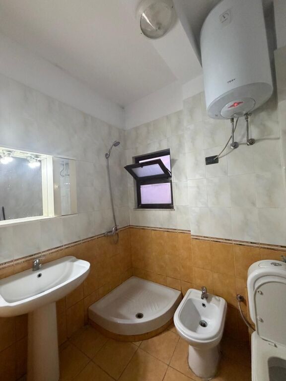Qera Apartament 1+1, Stadiumi Dinamo, Tirane.