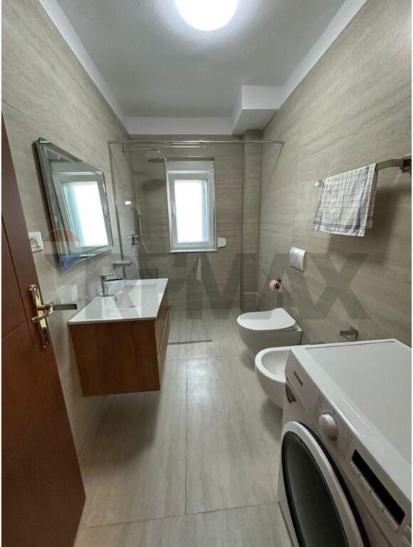 Appartamento 2+1 in affitto in Via Elbasan!