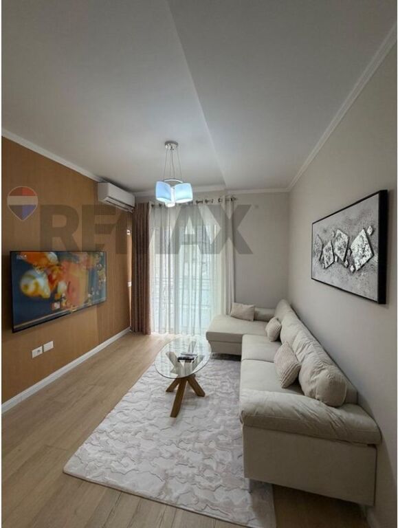 Shitet Apartament 1+1Kompleksi Golden Park