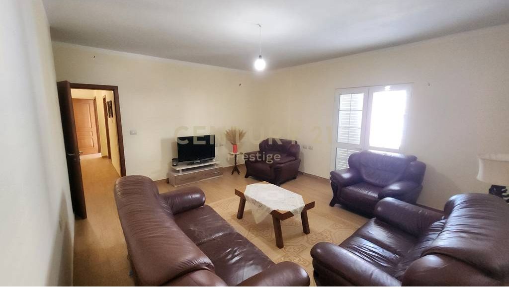 APARTAMENT 2+1 ME QIRA, VILAT GJERMANE, TIRANE!