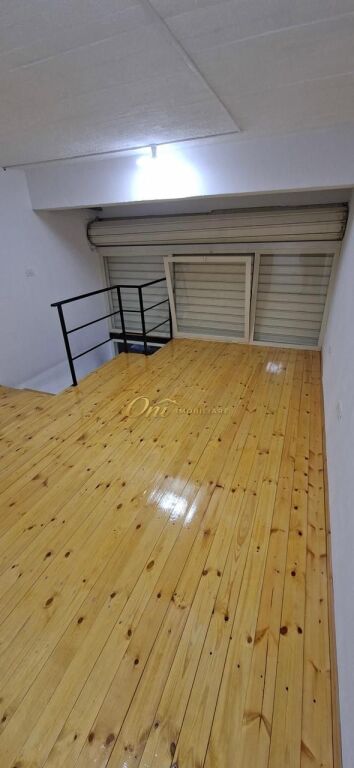 AVIATION FIELD, SHOP FOR RENT
