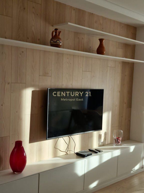 Apartment 2+1+2 and parking space for rent, near Air Albania Stadium.