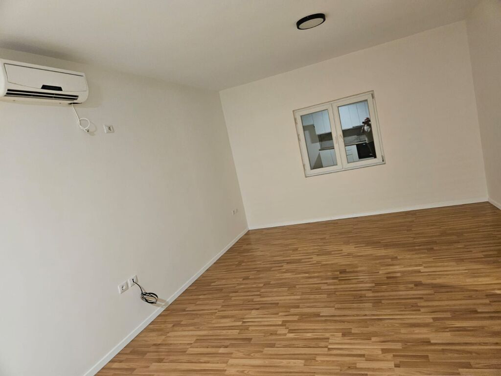 House for rent Empty 2+1 + parking space, Laprake Bruzi street 500 thousand old