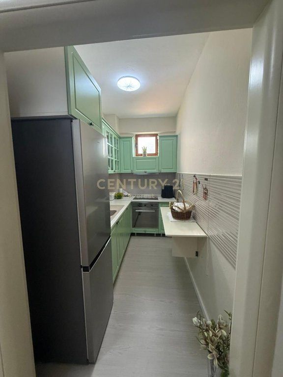 BLV. ZOGU I PARE, SHESIM APARTAMENT 2+1+2 390,000 € 37,000,000 Lekë