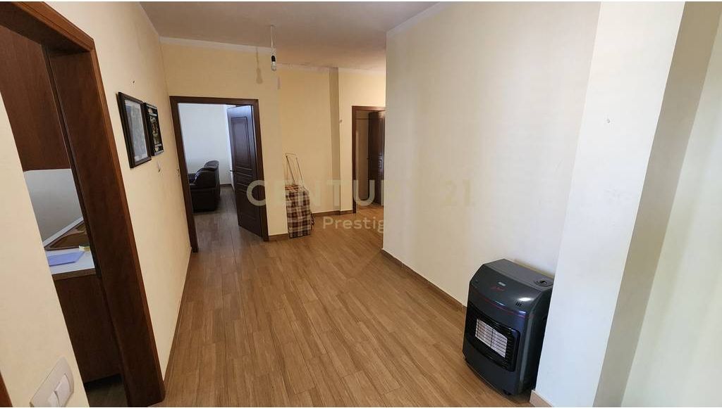 APARTAMENT 2+1 ME QIRA, VILAT GJERMANE, TIRANE!