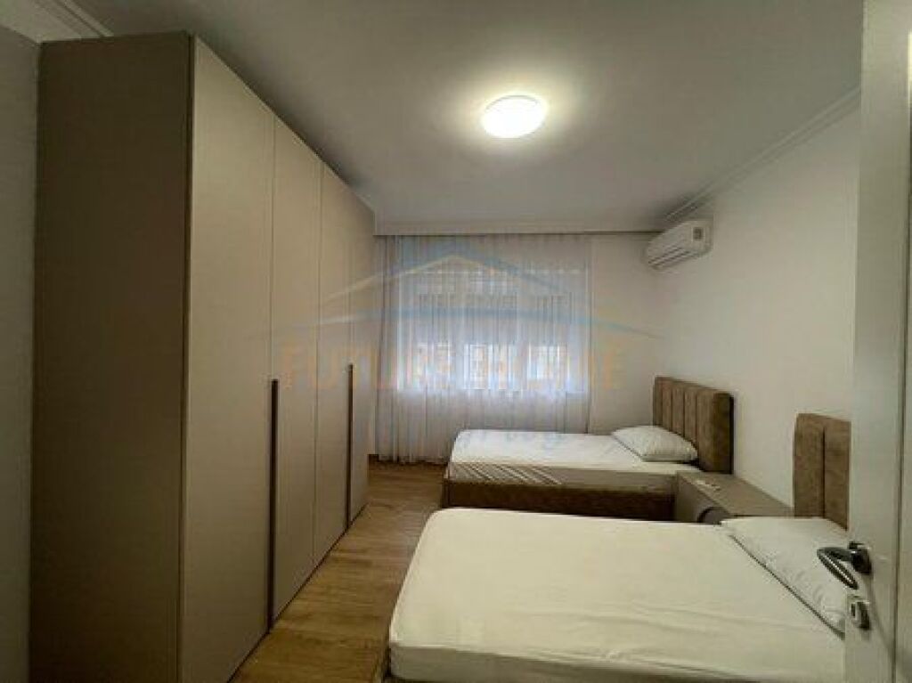 Qera, Apartament 2+1, Pazari i Ri, Tiranë.