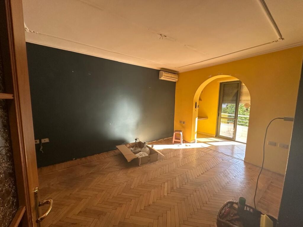 In the Myslym Shyri area, an office space is for rent, empty 60,000 lek (net)
