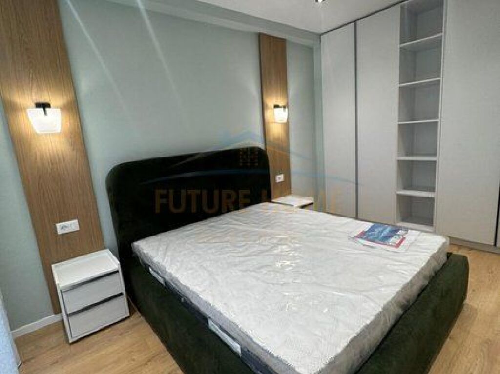 Shitet, Apartament 2+1, Misto Mame