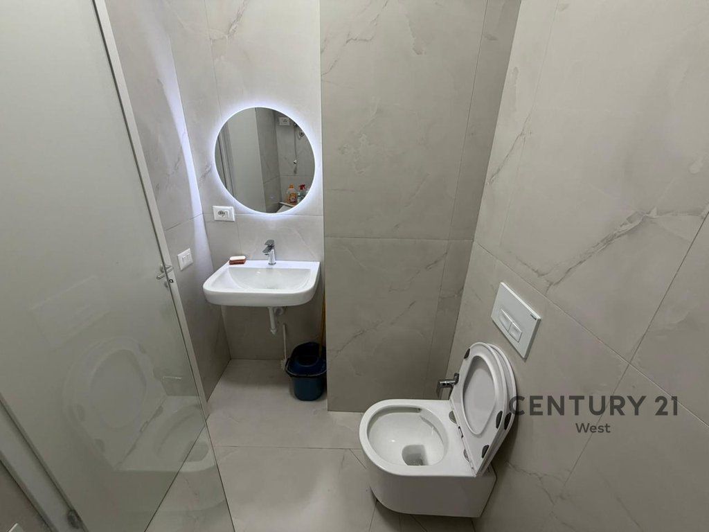 AFFITTASI APPARTAMENTO 1+1 NELLA RESIDENZA KADIU, ALI DEMI
