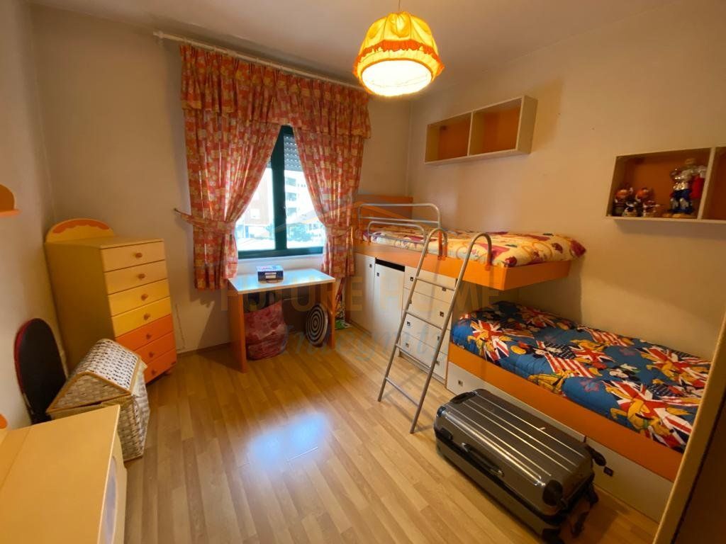 Qera, Apartament 3+1+2, Zogu i Zi, Tiranë.