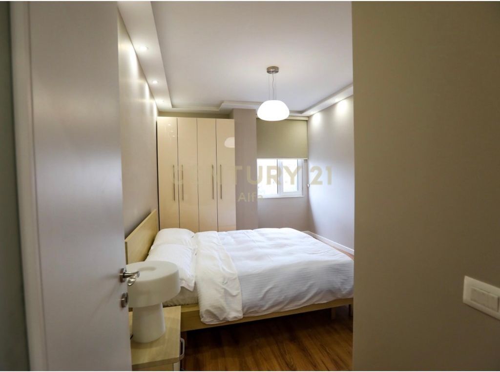 Apartament 2+1+2 me Qira në Zemër të Tiranës – Përballë Toptanit
