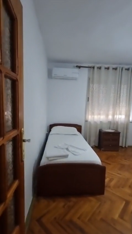 Apartament 3+1 per qera Pazari i Ri !