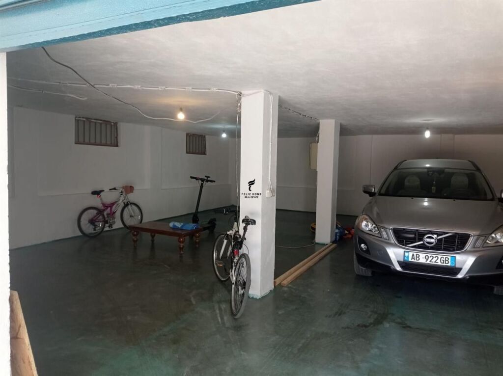WAREHOUSES FOR RENT 130 M2 PORCELAIN 50,000 LEKE FH-90919