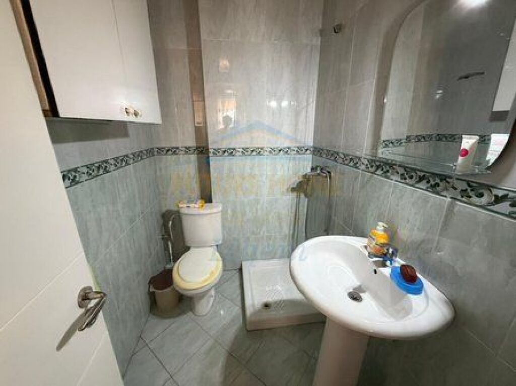 In vendita, Appartamento 3+1+Veranda, Selvia, Liceo Partizani, Tirana