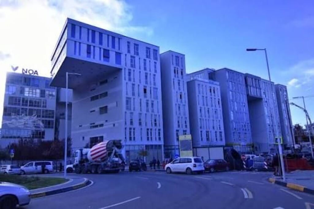 Apartament 1+1 me Qira tek Komuna e Parisit!