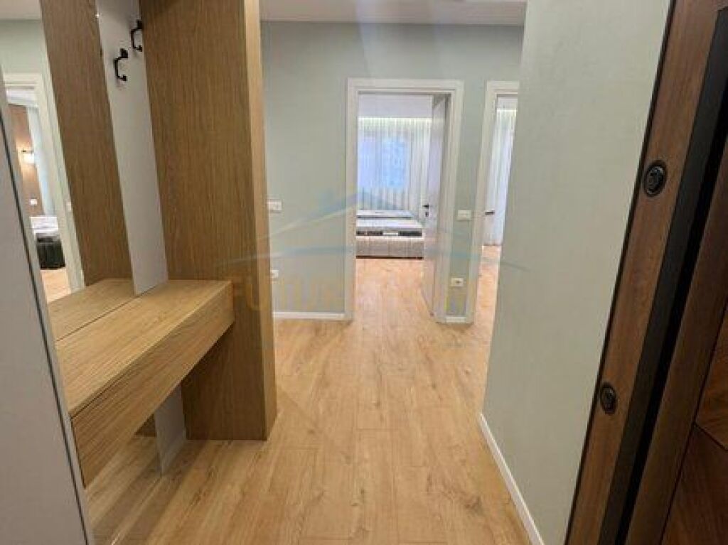 Shitet, Apartament 2+1, Misto Mame